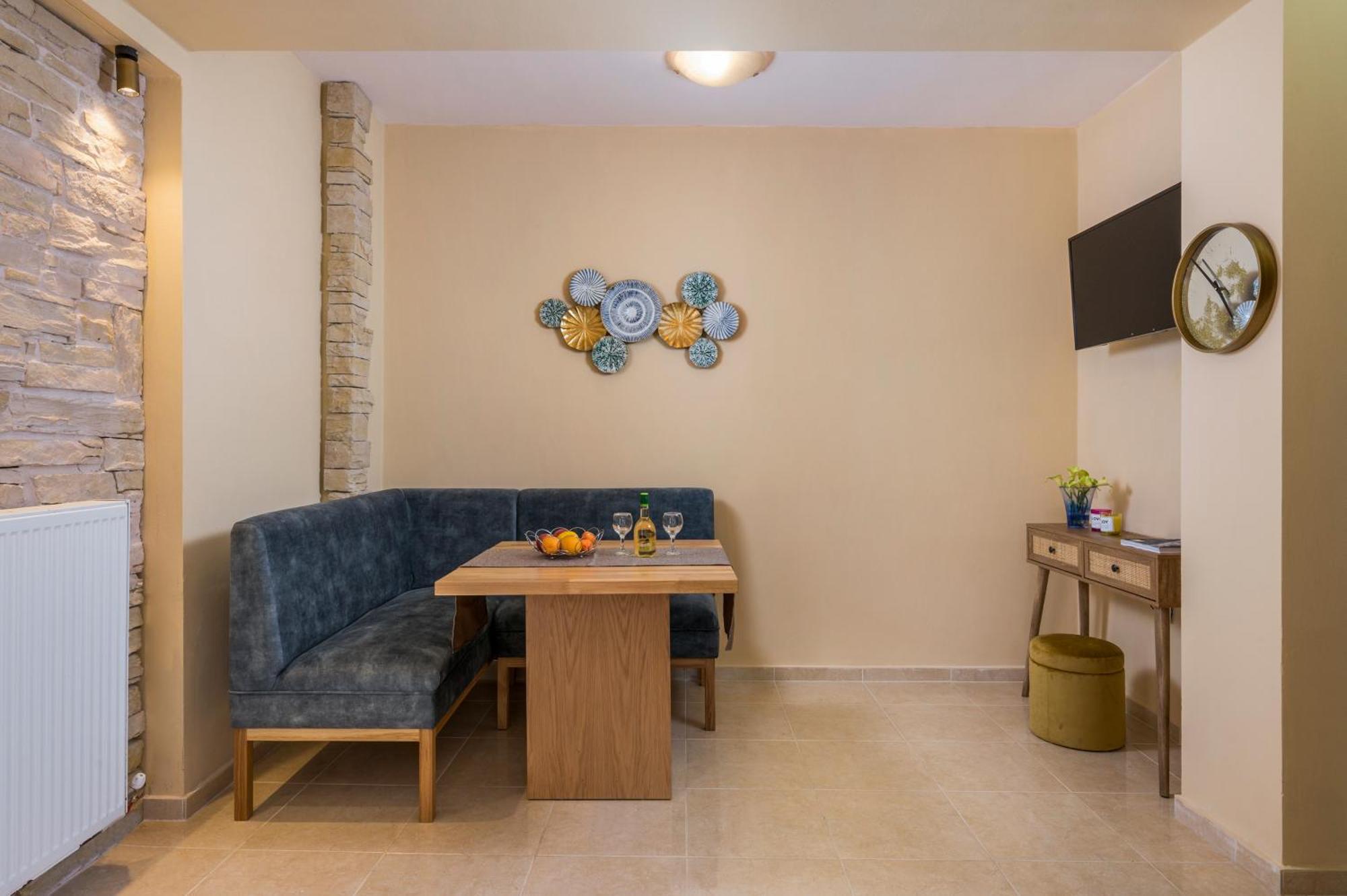 Anna Boutique Apartment Kato Daratso Esterno foto